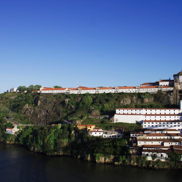 Family terraces and cafés for calm evenings in Toronto